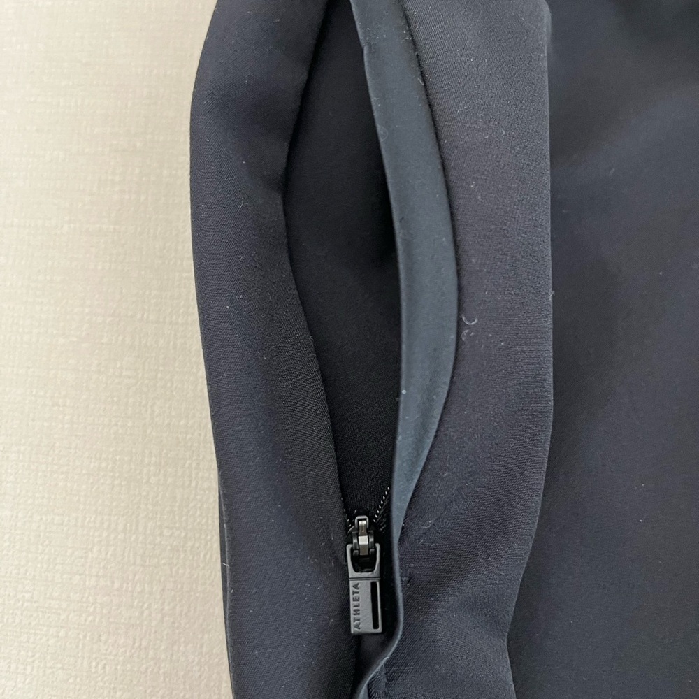 Athleta Women’s Endeavor Relaxed Pant - Picture 4 of 8